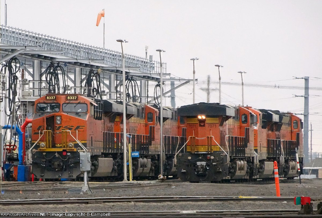 BNSF 8337-BNSF 7071